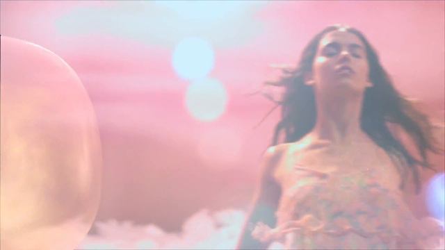 Avon Life by Kenzo Takada смотреть онлайн