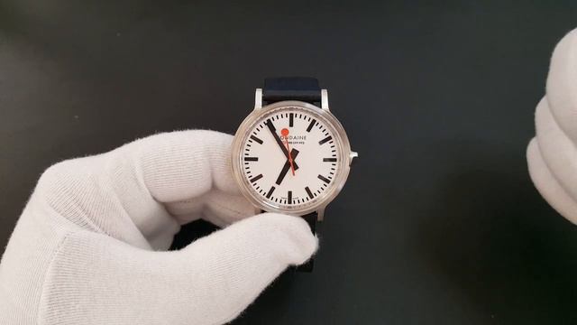 Mondaine stop2go ref. A512.30358.16SBB смотреть онлайн