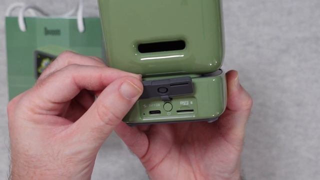 Divoom Ditoo Pro Retro Pixel Art Portable Speaker Review смотреть онлайн