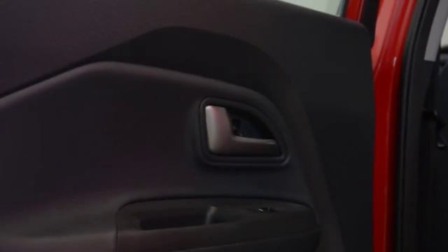 How to remove the door panel Kia Rio / Como quitar el panel de la puerta de Kia Rio. смотреть онлайн