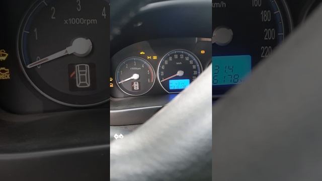 Hyundai Santa Fe 2007 starting problem, engine dies instanly смотреть онлайн