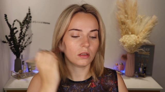 Макияж-болталка: прячем покраснения веснушками и высветляем брови