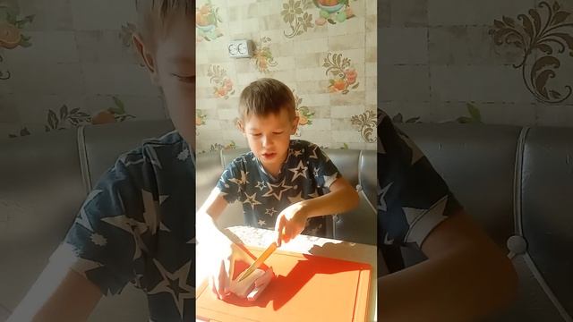 готовим салат с мамой (part 1) смотреть онлайн