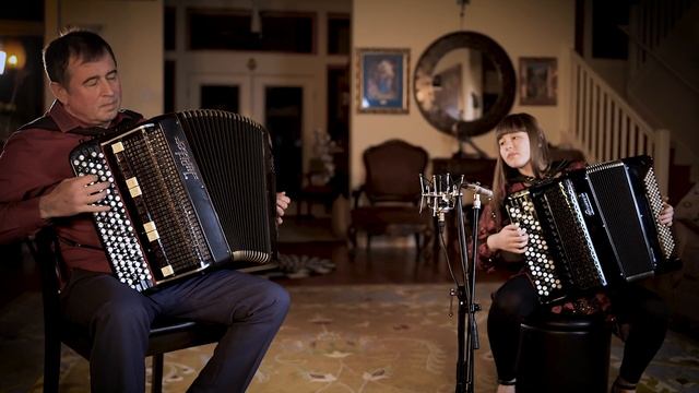 Duo TWO Accordions "La Cumparsita" смотреть онлайн