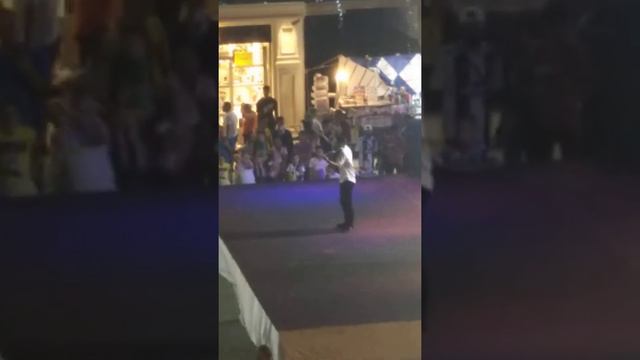 Виртуозный скрипач в Шарм эль шейхе египтянин. Старый город, новая мечеть. смотреть онлайн