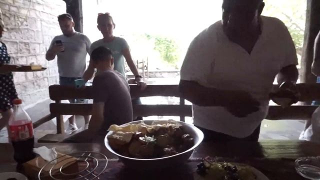 Мастер класс по приготовлению вкусного шашлыка.Тур по Армении смотреть онлайн