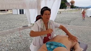 Массаж на пляже в Дагомысе.