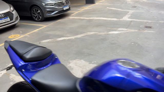 PRIMEIRAS MODIFICAÇÕES NA YAMAHA R3 2024 AZUL смотреть онлайн