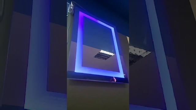 Зеркало с LED-подсветкой RGB смотреть онлайн