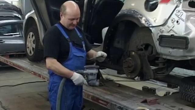 Замена крыла Mazda / Кузовной ремонт смотреть онлайн