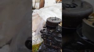 Где находится ручник и замена колодок  Hyundai hd72 78