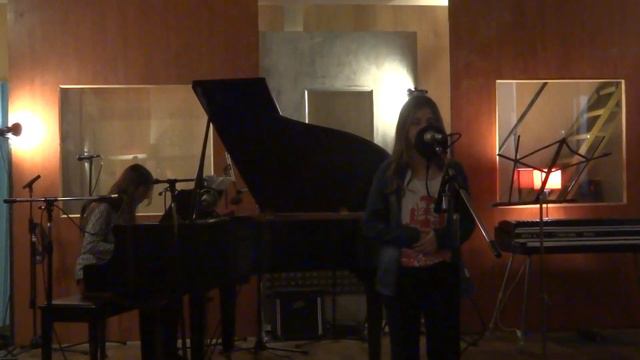 Guille grabando You´re the one that I want de John Farrar Grease Soundtrack смотреть онлайн
