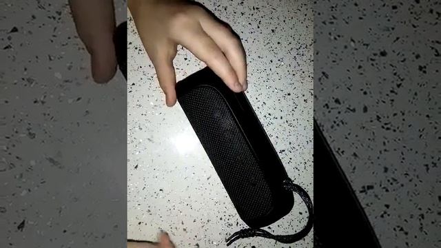 Распаковка портативной колонки JBL Flip 4 смотреть онлайн