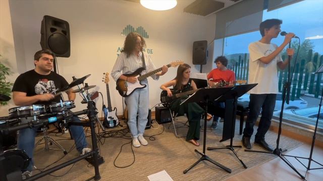 Sofia Lefeuvre, Nuno Beirão Guitarra, Voz Prof Miguel Duarte, Mafalda Camilo Hotel California Eag смотреть онлайн