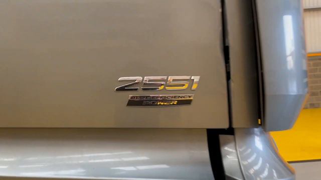 New In Stocklist For Sale: MERCEDES ACTROS 2551 BIGSPACE EURO 5, 6X2 TRACTOR UNIT – 2013 – YD13 DNN смотреть онлайн