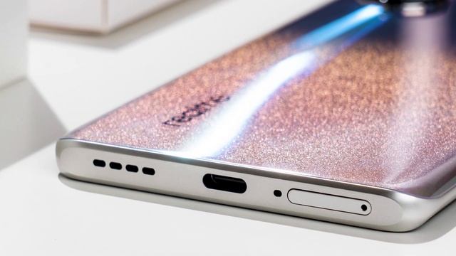 Realme представила топовые смартфоны за бюджетный ценник смотреть онлайн