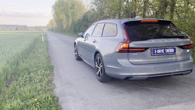 2022 Volvo V90 T8 455hp | Walkaround | Acceleration | Sound | Range test смотреть онлайн