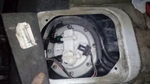 Замена топливного бака на приоре часть 3