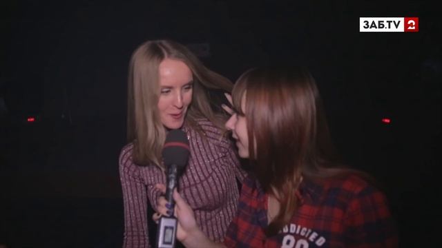 На вечеринке "Европа Плюс Чита" танцовщицы раздели мужчину прямо на сцене смотреть онлайн