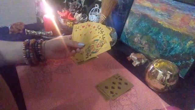 Расклад на 4 дам. Любит ли Вас ваша дама? смотреть онлайн