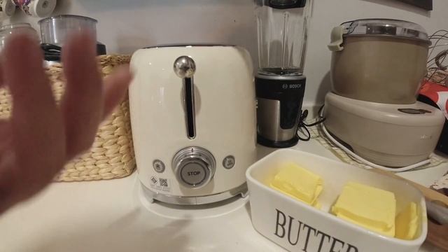 Unboxing smeg toaster จะวินเทจก็ได้ minimal style ก็ได้ แชร์อาหารเช้าแบบง่ายๆ смотреть онлайн