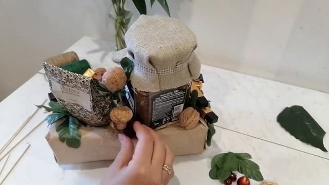 DIY Как сделать букет из ЧАЯ, КОФЕ и КОНФЕТ. Мужской букет своими руками. Товары для декора. смотреть онлайн