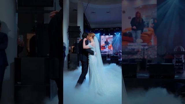 Жених подарил песню невесте на свадьбу | Gazan & POLI смотреть онлайн