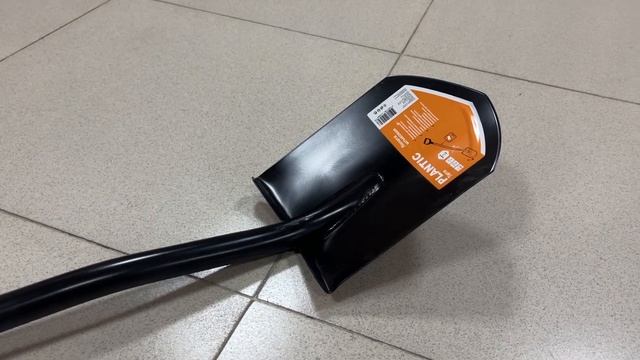 PLANTIC. ЛОПАТЫ И САДОВЫЙ ИНСТРУМЕНТ