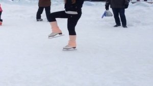 ❉❉❉Первые шаги на льду. Как научиться кататься на коньках?// #УрокиФигурногоКатания ❉❉❉