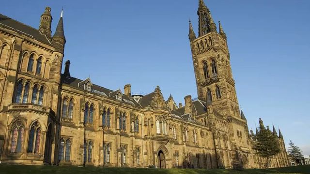 The Gilbert Scott Building Strikes 12 o'clock in Scratch смотреть онлайн