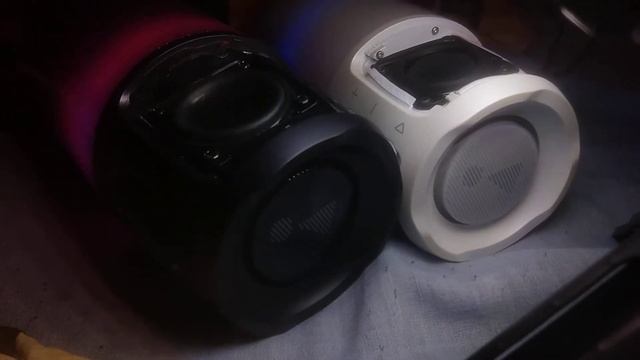 jbl pulse 3 ts white vs jbl pulse 3 nd Black смотреть онлайн