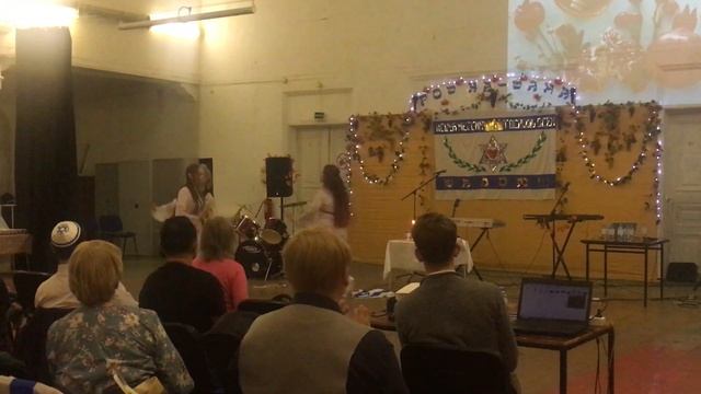 "Шма Израэль". Танец группы "Софония" на шабате в "Пламенеющем Израиле" смотреть онлайн