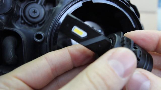 Как заменить лампу ближнего света на светодиодную лампу h7-45w в outlander3 смотреть онлайн