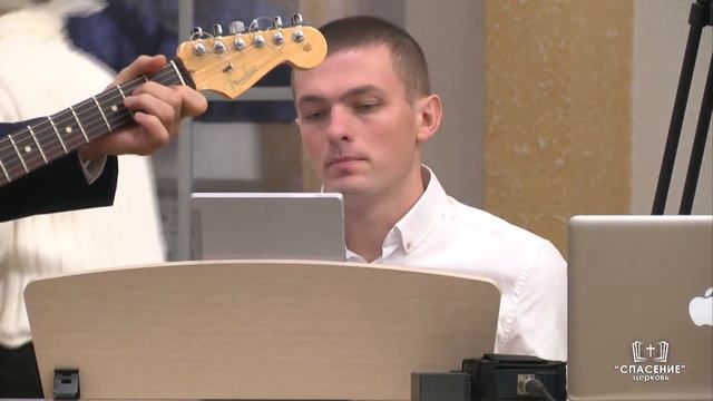 Он здесь, Он здесь / Песня смотреть онлайн