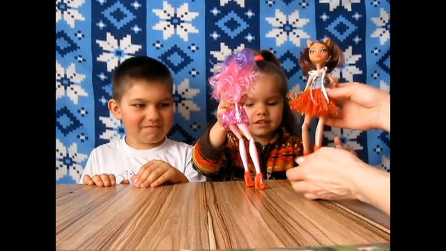 подарки Май литл пони и Монстр хай смотреть онлайн