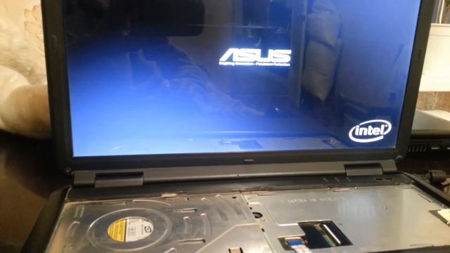 Как включить WI FI без "горячих клавиш" в ноутбуке ASUS смотреть онлайн