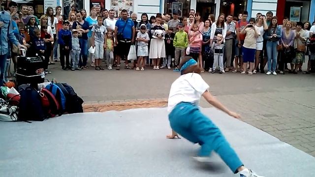 Самое сложное движение в брейкдансе смотреть онлайн