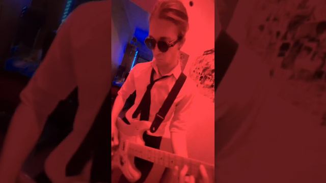 Мужик открыл рот и молчит Marlyn Manson - Sweet Dreams #guitar #cover #кавер #itpedia #satoshi смотреть онлайн