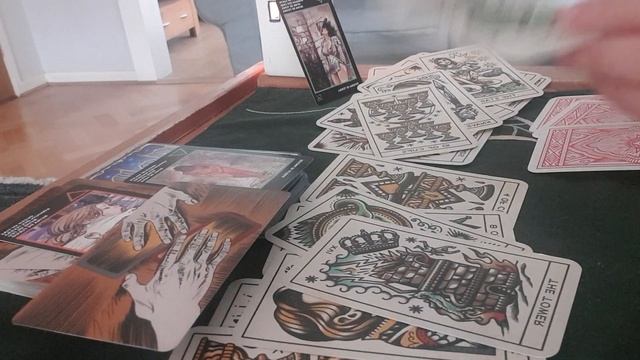 4 королевы: события августа смотреть онлайн