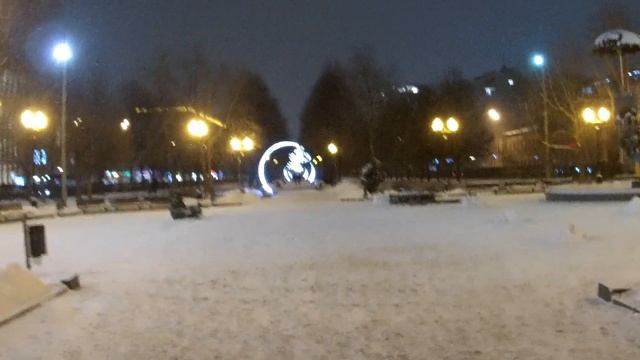 Москва, Цветной бульвар. Скульптура Юрия Никулина, фонтан "Клоуны". Московские достопримечательност смотреть онлайн