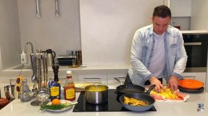 ГОЛЕНЬ В ДУХОВКЕ С жареной картошкой