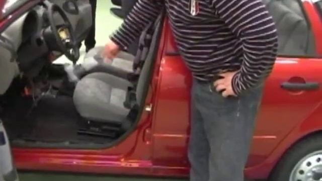 Вот так вот и собирают машины у нас в России :) смотреть онлайн