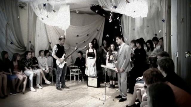 10-ый класс поёт песню Joy Division на Последнем звонке смотреть онлайн