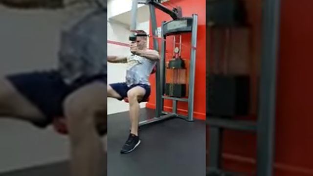 Жим лёжа 150кг, средним хватом смотреть онлайн