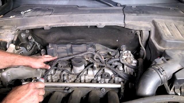 Land Rover LR2 PCV Valve: Change it out with a little DIY. смотреть онлайн