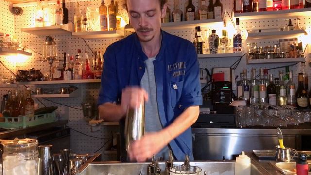 Aris Makris from Le Syndicat (Paris) : Drop the beet смотреть онлайн