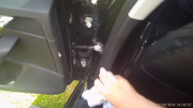 Лайфхак по смазке дверных петель и замков автомобиля. смотреть онлайн