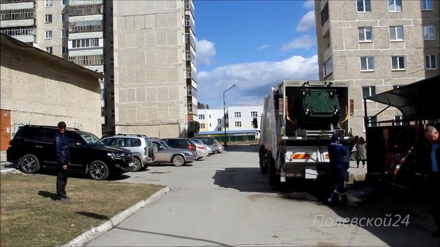 Как моют мусорные баки в Полевском смотреть онлайн