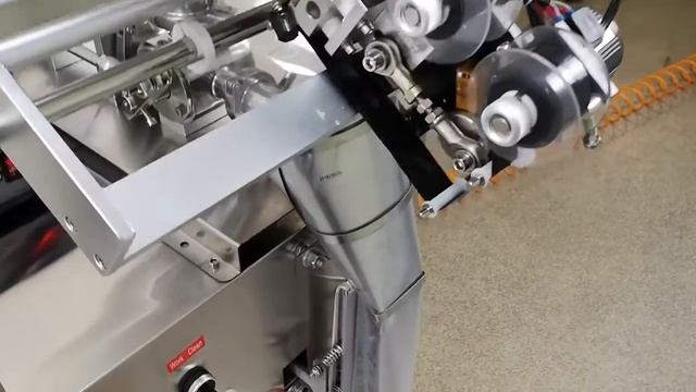 Автомат розлива жидкостей в пакеты SV-500 смотреть онлайн