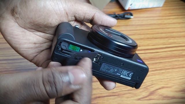 Sony Digital Vlog Camera ZV-1 Unboxing and First Impression смотреть онлайн